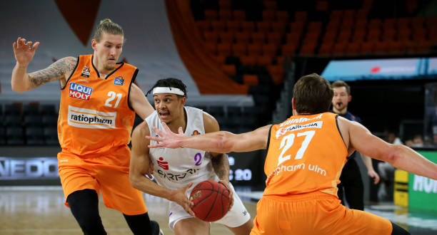 内线进攻缺 内线进攻缺