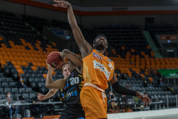 的表现同样 的表现同样