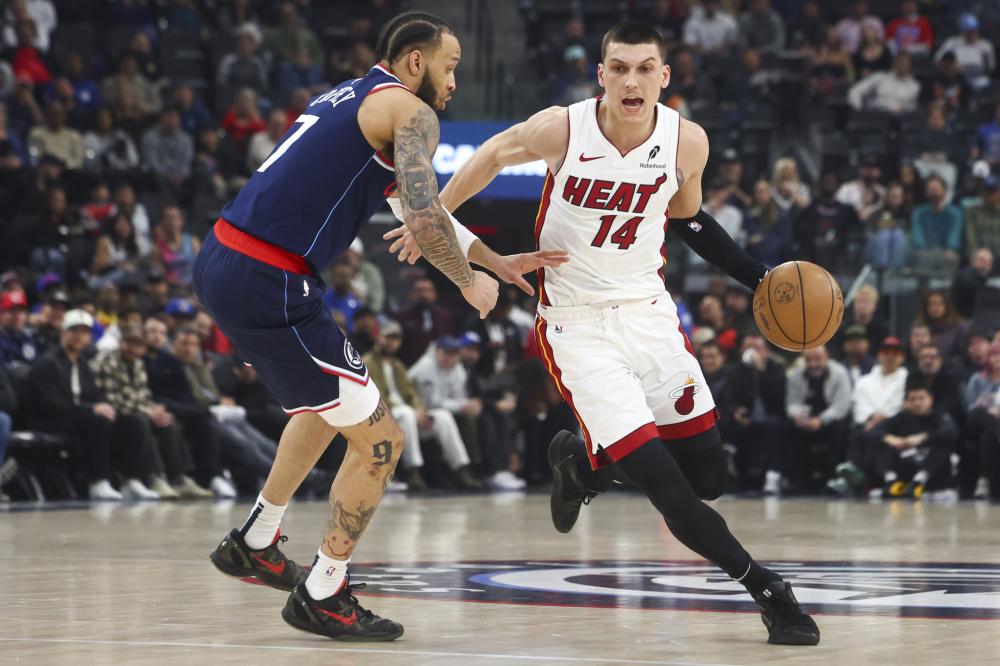 以及她与队 以及她与队